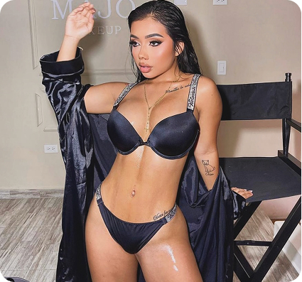 modelo cirjia estetica en miami